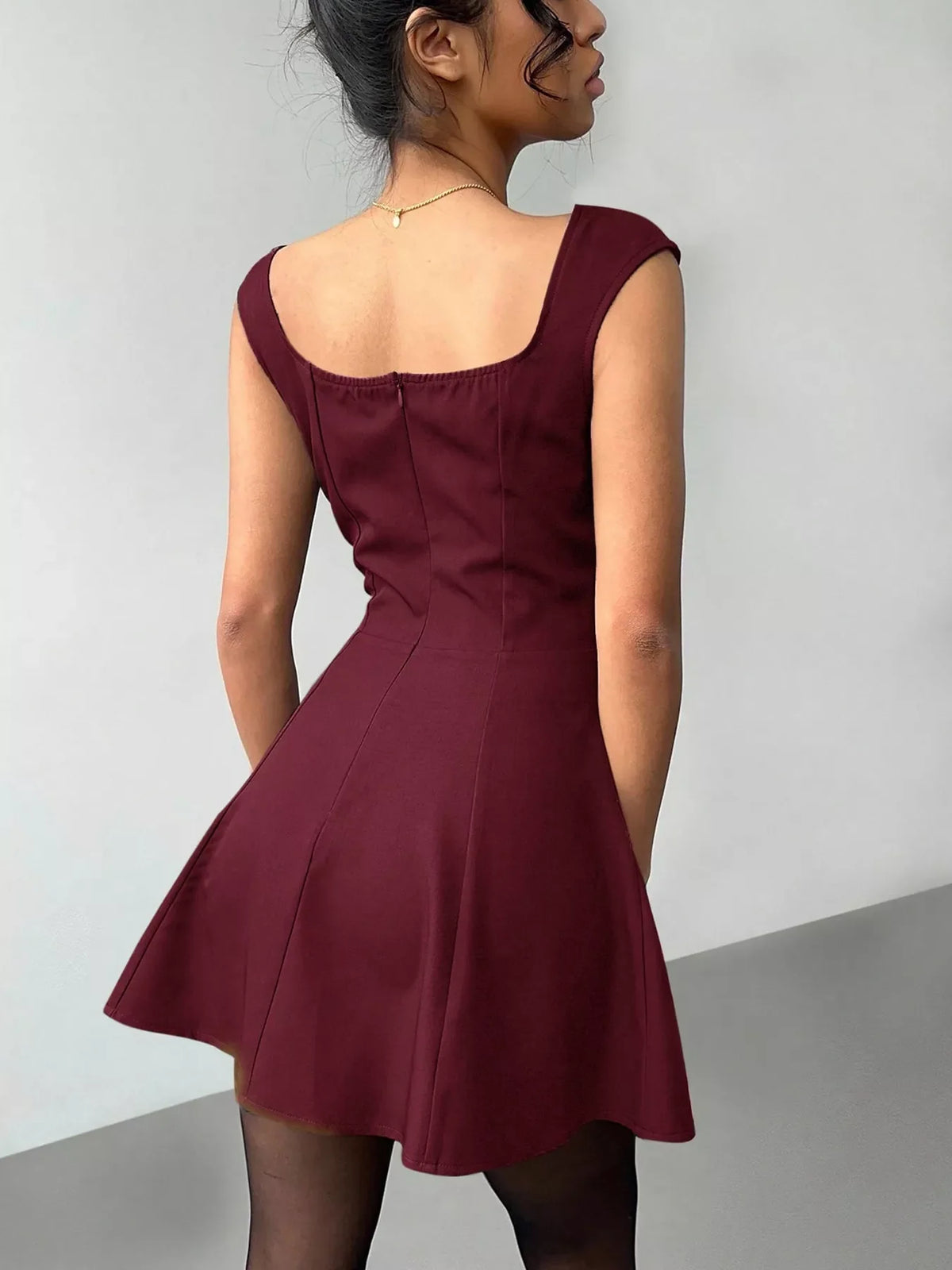 Vestido mini línea A sin mangas