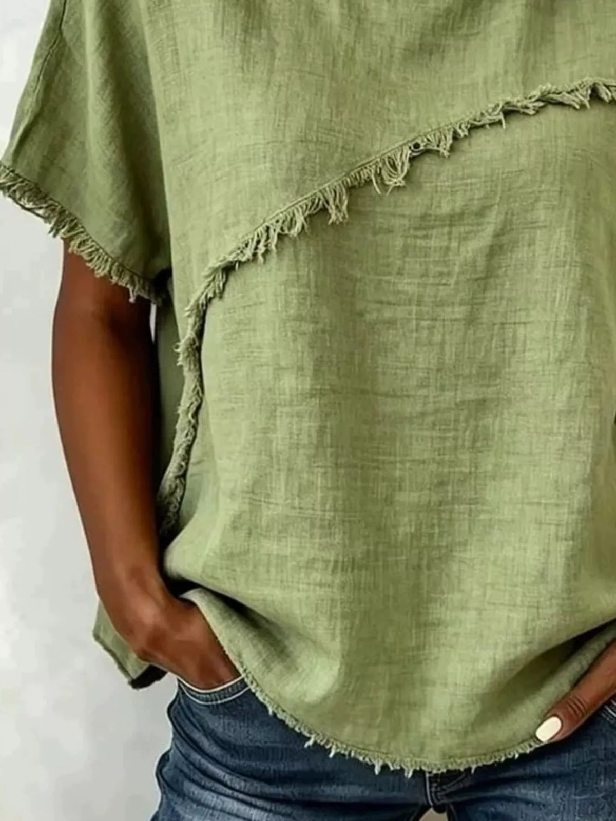 Blusa de manga corta con borde deshilachado — talla completa